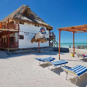 Golden Paradise Beach *** Isla Holbox